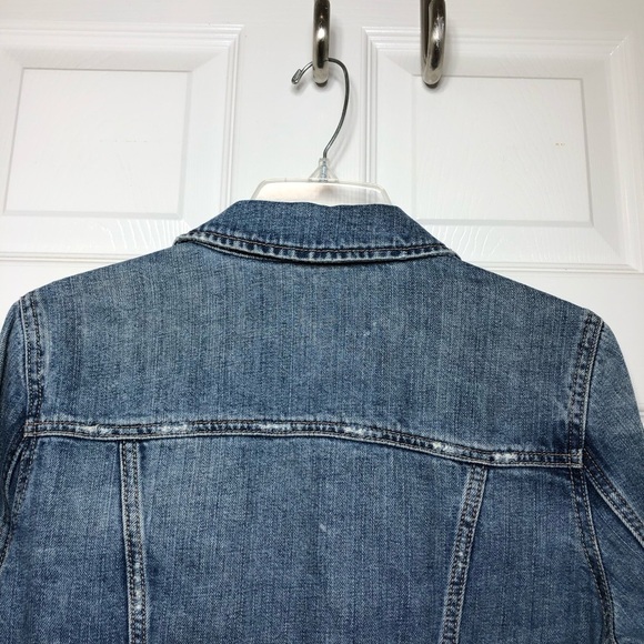 AEO Cotton Medium Blue Wash Distressed Pockets Button Down Cropped Jean Jacket M - Picture 7 of 15